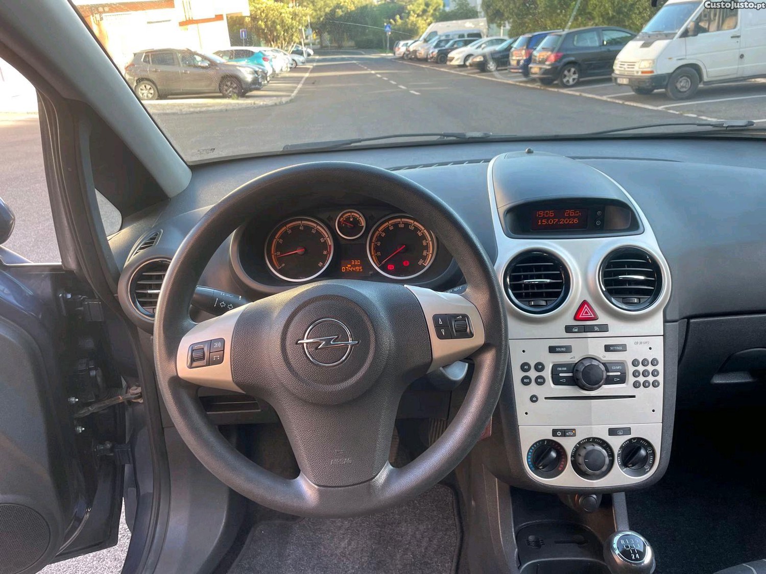 Opel Corsa 1.2 — fotografia 3