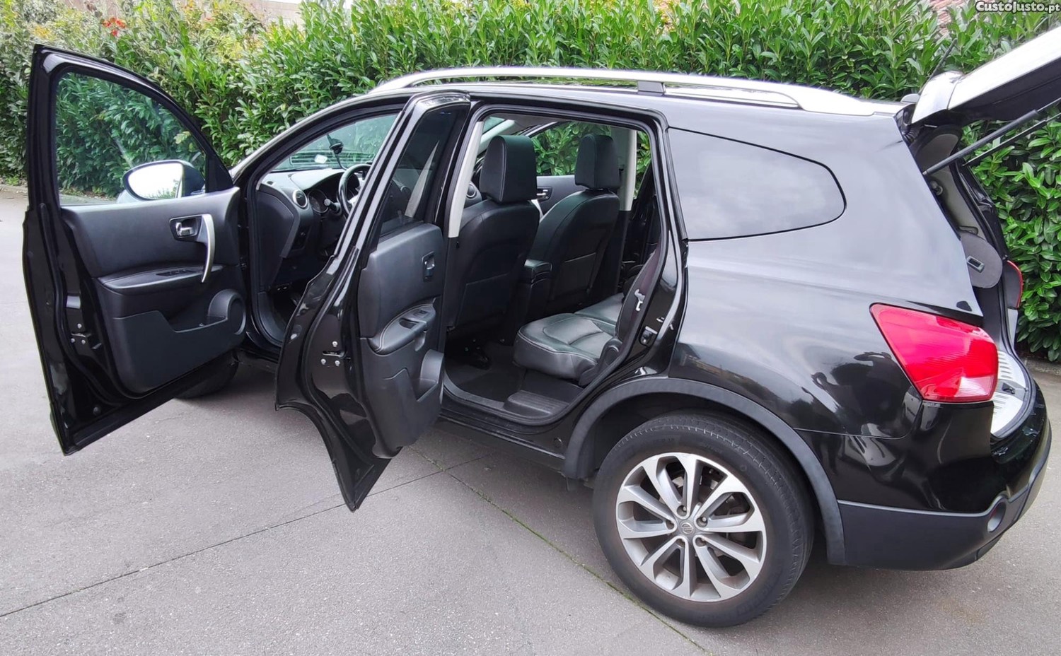 Nissan Qashqai + 2 — fotografia 8