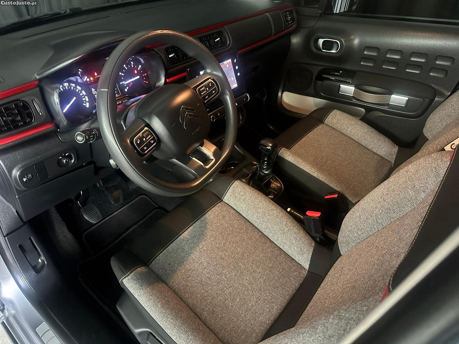 Citroën C3 1.5 BlueHDi C-Series — fotografia 14