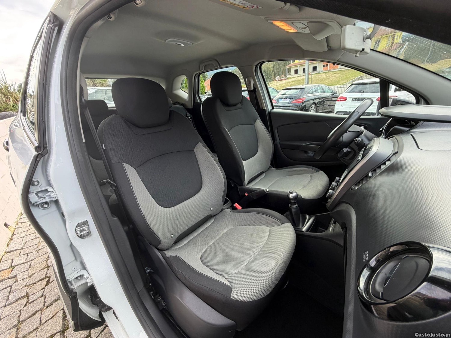 Renault Captur 1.5DCI 152000KM — fotografia 3