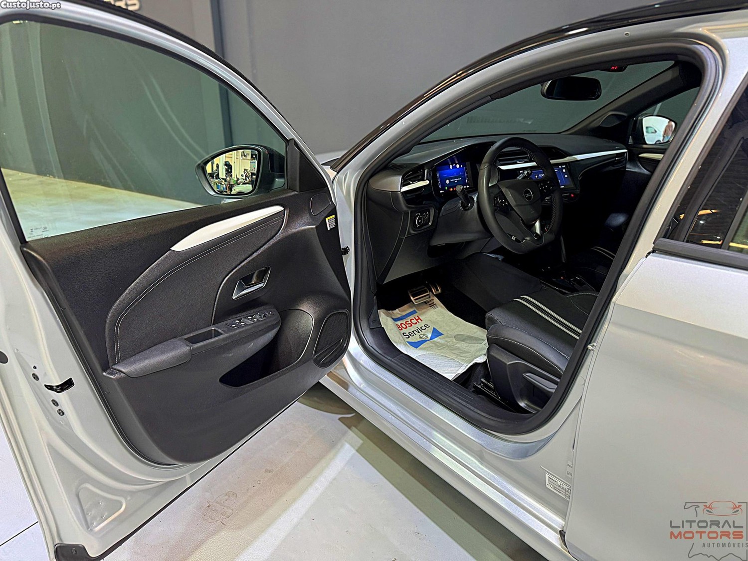 Opel Corsa 1.2 T Hybrid EdCT — fotografia 13