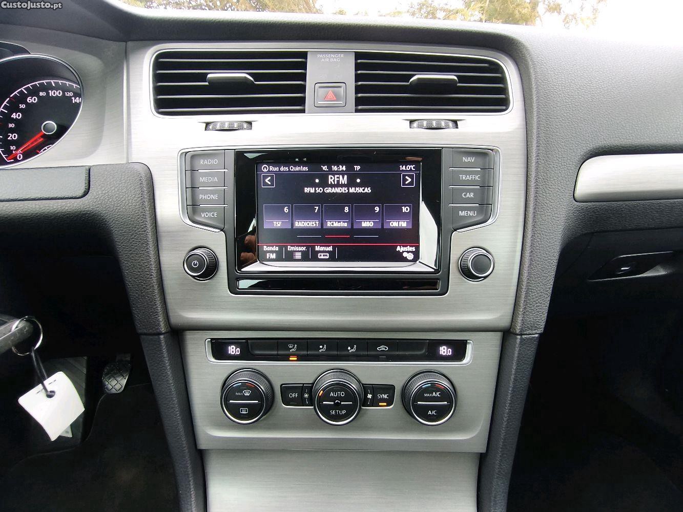 Volkswagen Golf 7 Sportline 1.6 TDi 105cv — fotografia 3