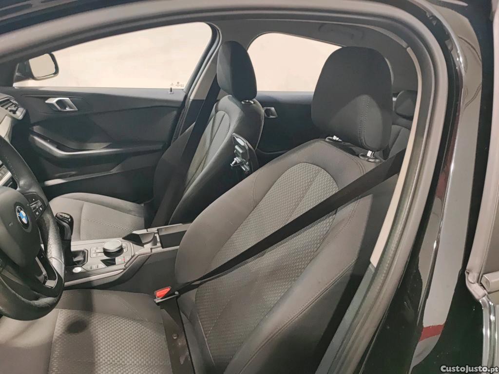BMW 116 D ADVANTAGE — fotografia 2