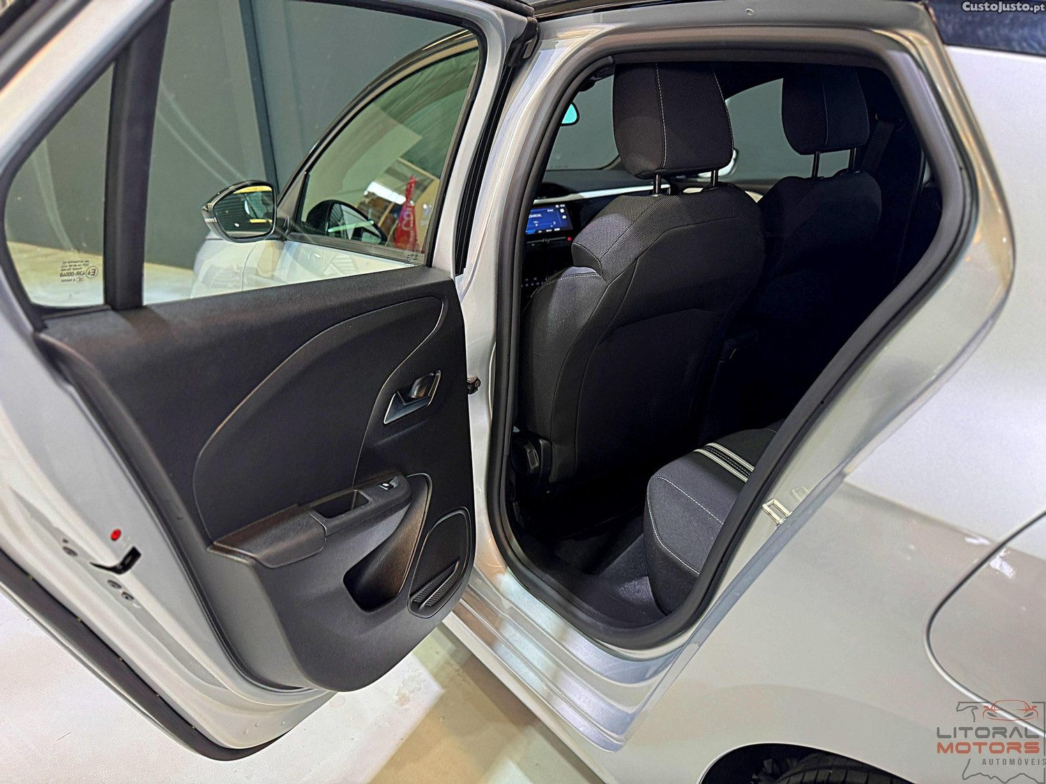 Opel Corsa 1.2 T Hybrid EdCT — fotografia 11