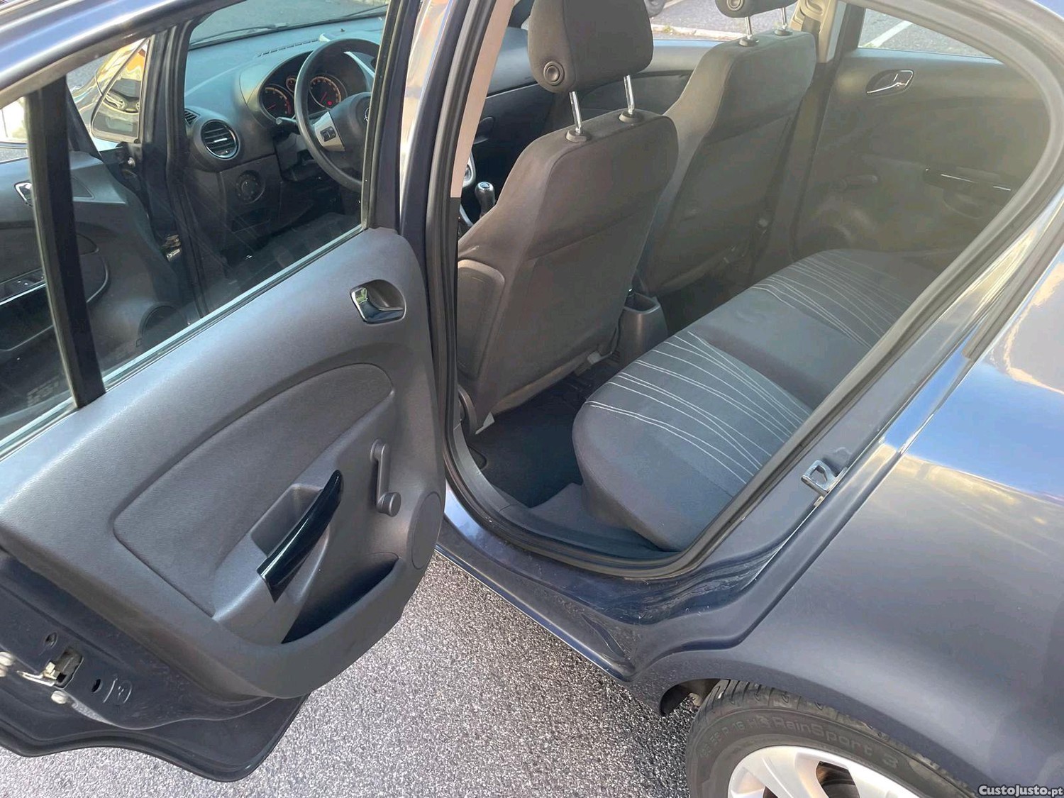 Opel Corsa 1.2 — fotografia 2