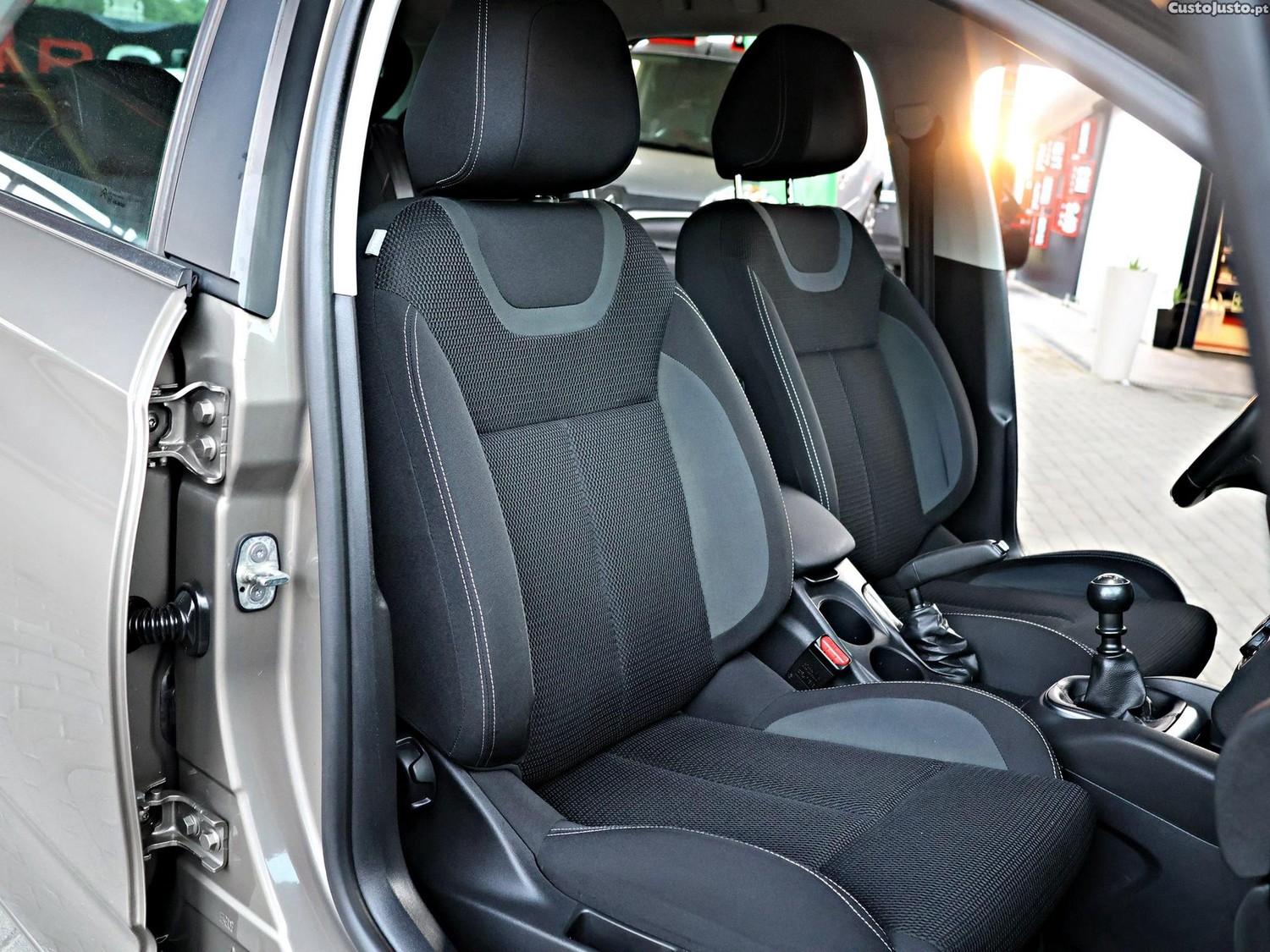 Citroën C4 1.6 BlueHDi Feel Edtion — fotografia 3