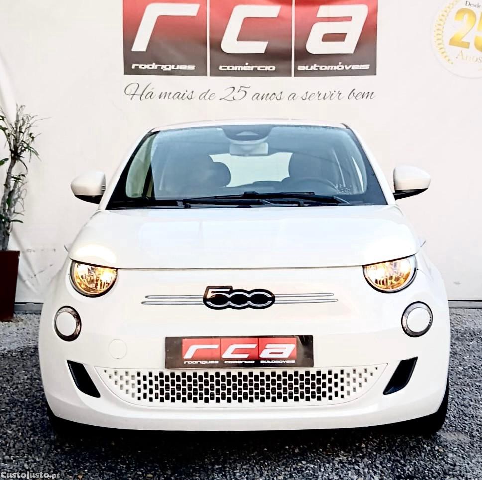 Fiat 500 e e 42kWh ICON — fotografia 21
