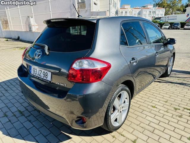 Toyota Auris 1.4 D4D VVT-I - 10 foto 5