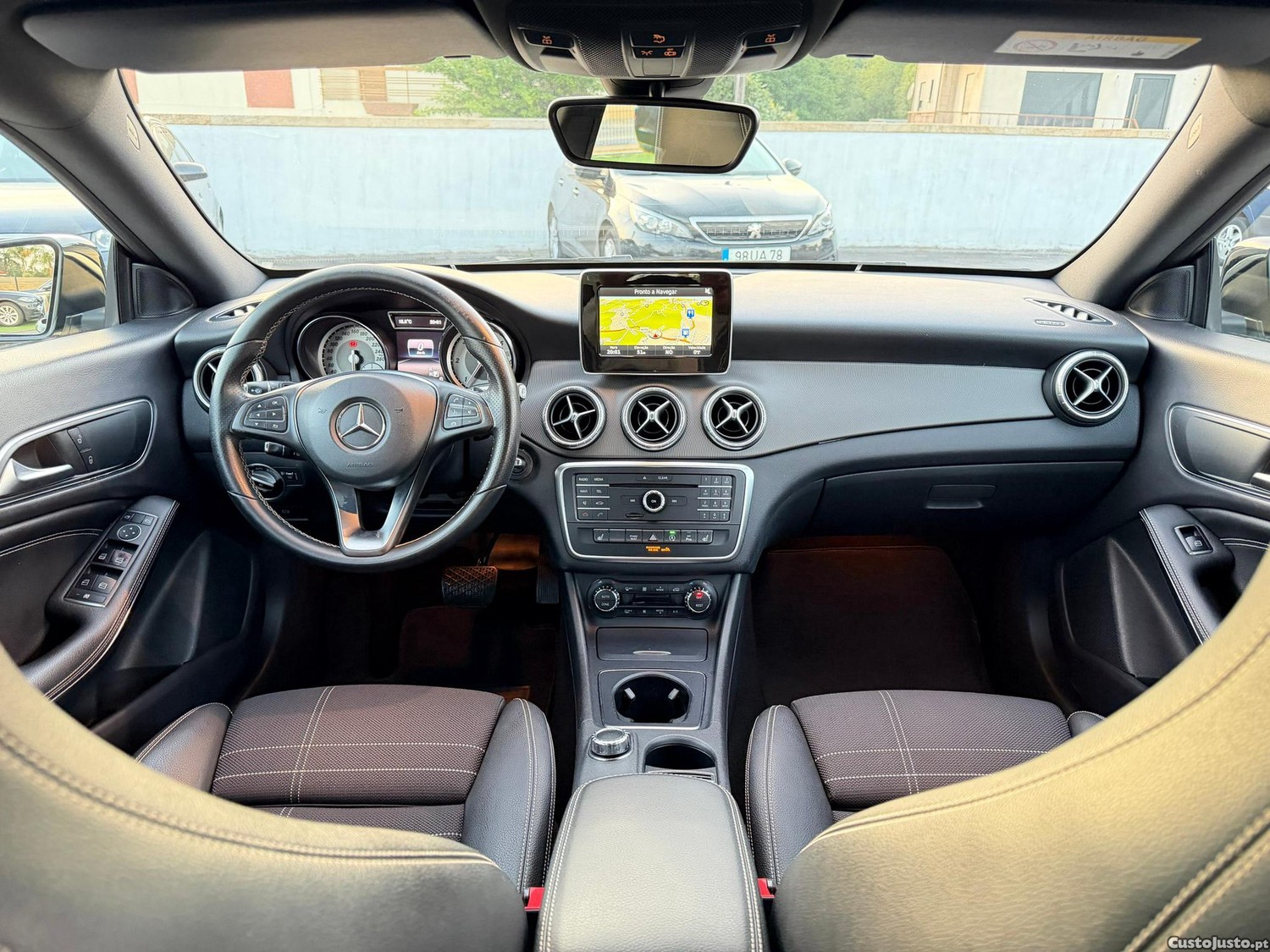 Mercedes-Benz CLA 200 d Aut. — fotografia 23