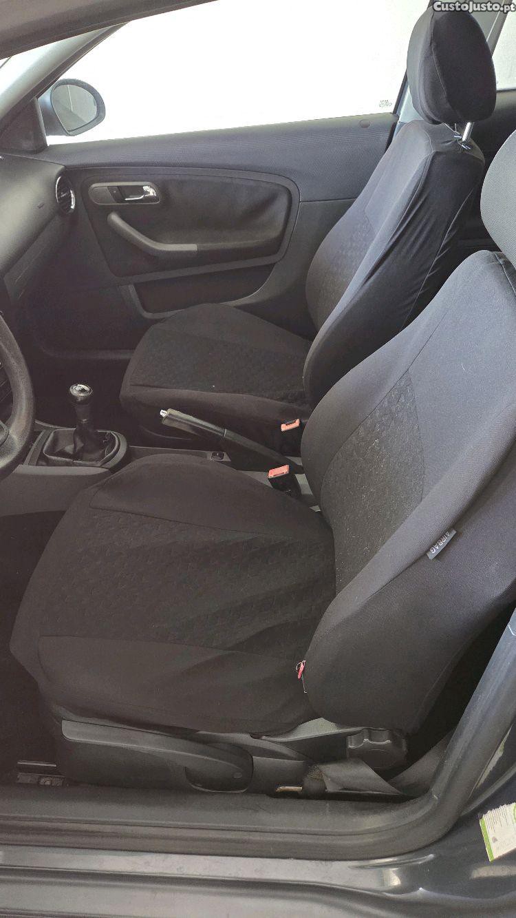 SEAT Ibiza 1.2 12v Sport — fotografia 7