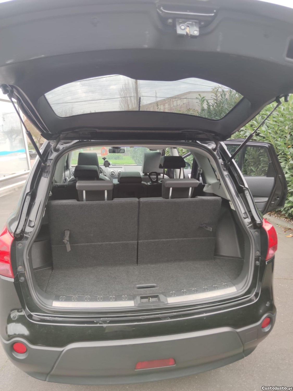 Nissan Qashqai + 2 — fotografia 3
