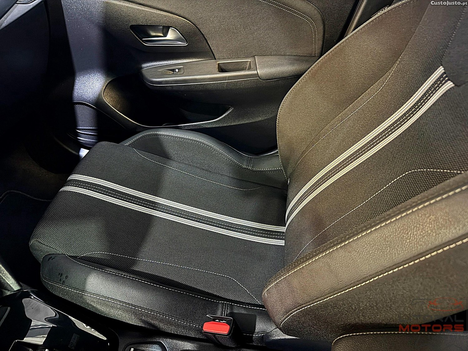 Opel Corsa 1.2 T Hybrid EdCT — fotografia 6
