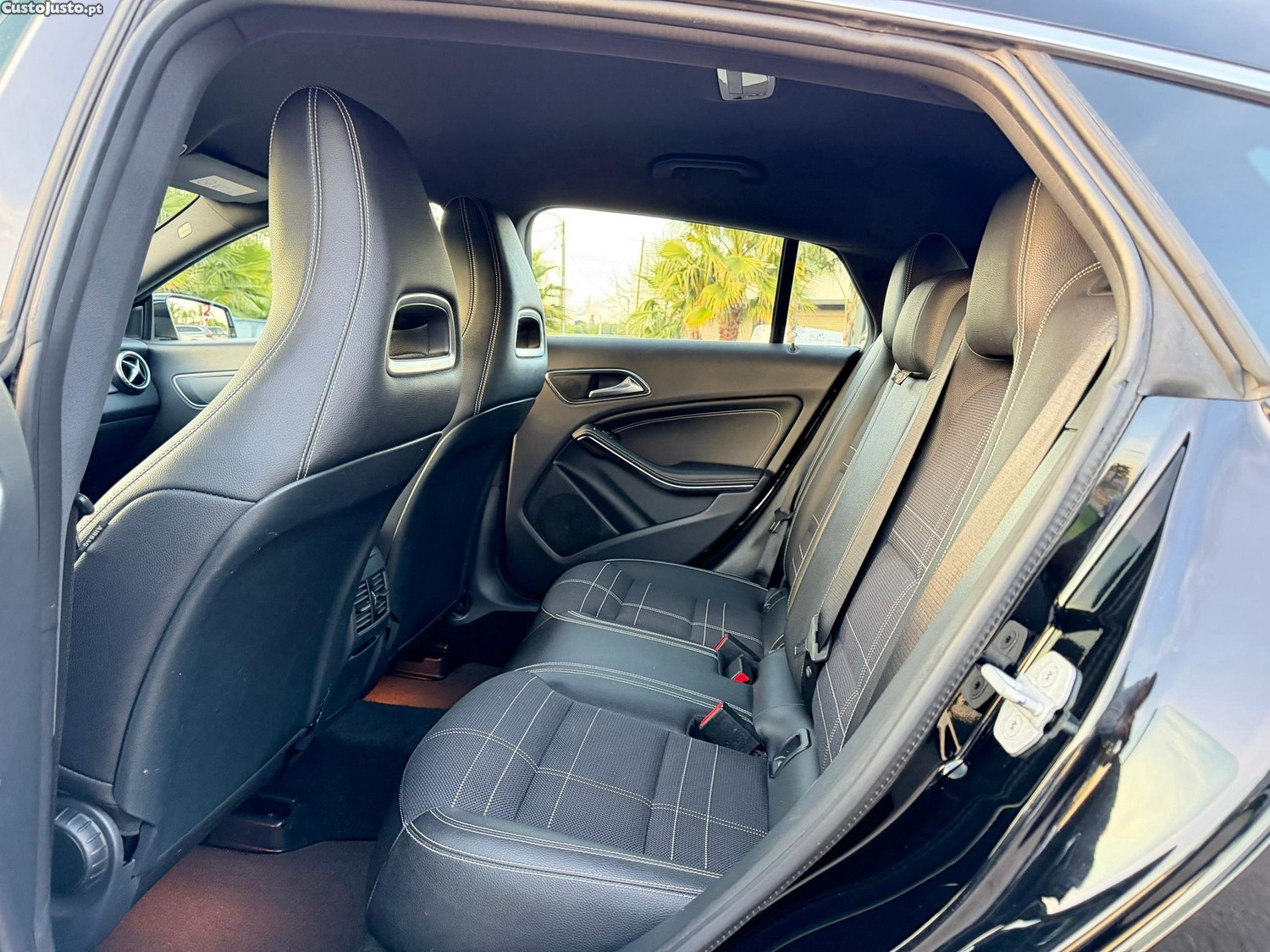Mercedes-Benz CLA 200 d Aut. — fotografia 24