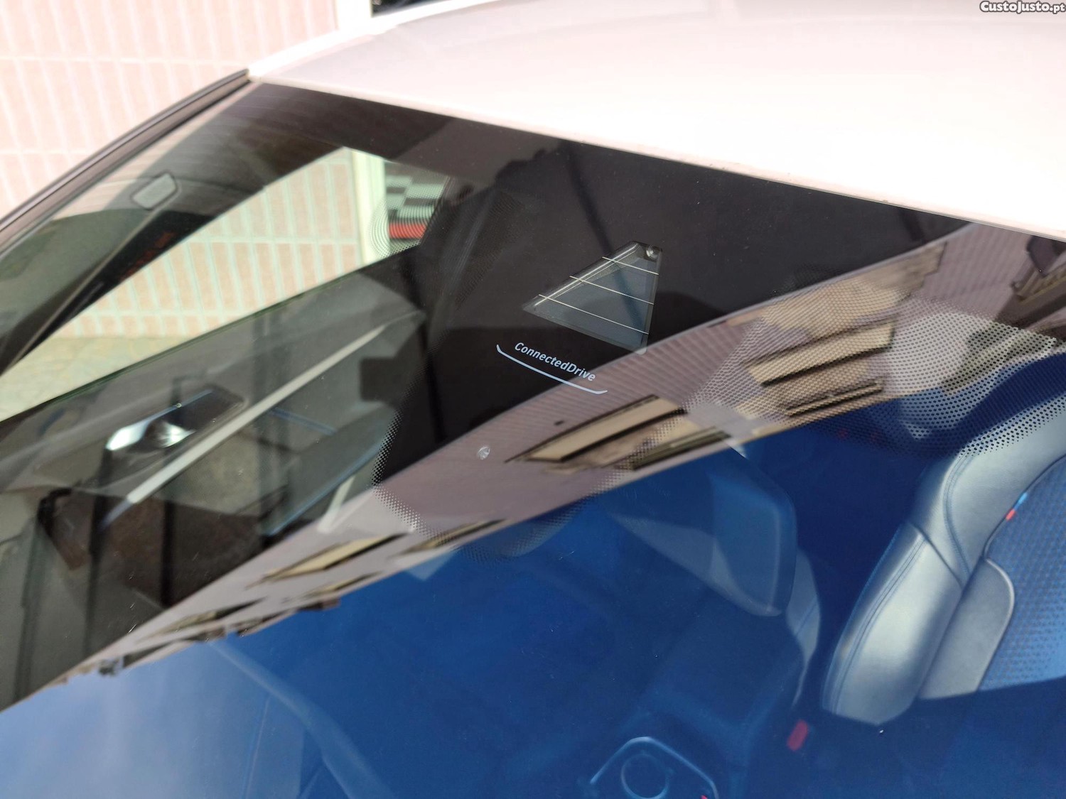 BMW 116 d Pack M 32 mil kms — fotografia 2