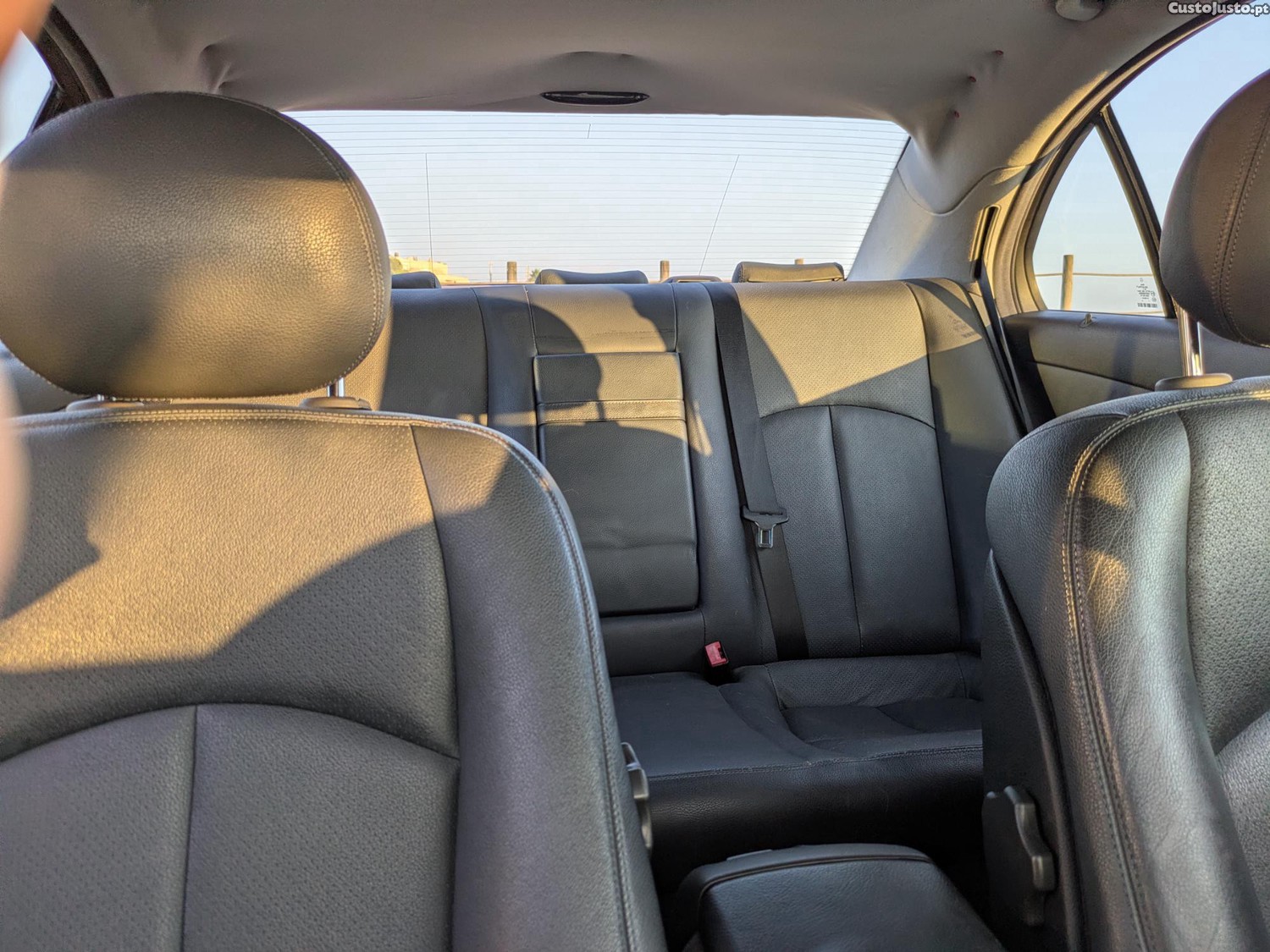 Mercedes-Benz Classe E AVANTGARDE — fotografia 9