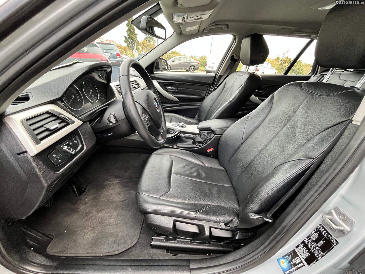 BMW 318 Touring Advantage — fotografia 5