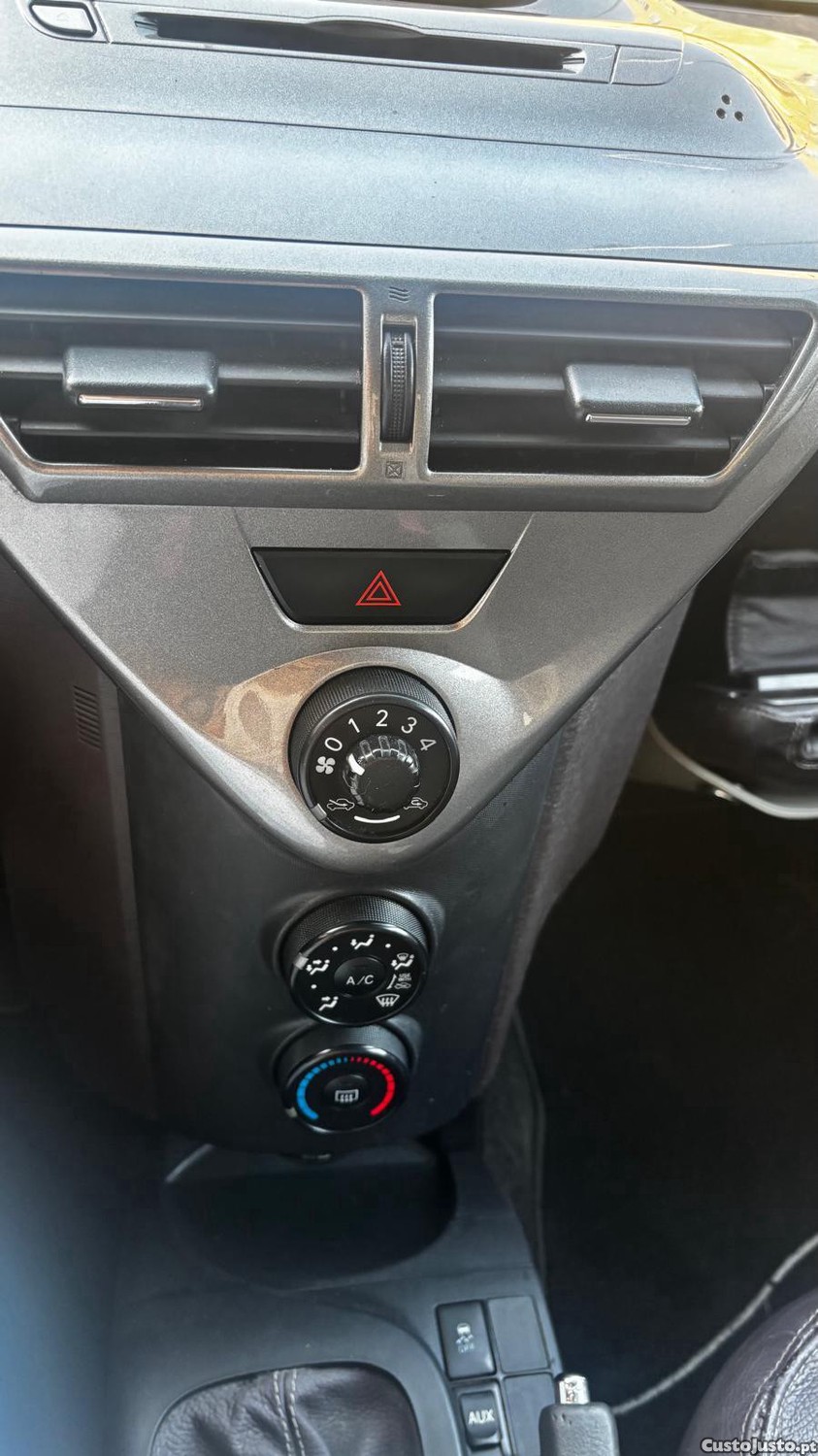 Toyota iQ 1.0 68cv — fotografia 3