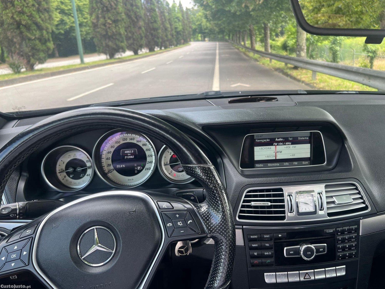 Mercedes-Benz E 220 CDI — fotografia 2