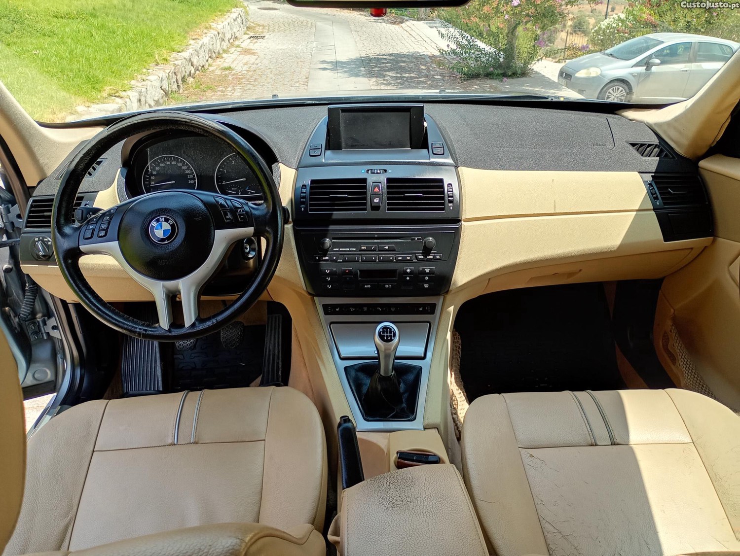 BMW X3 2.0 150CV — fotografia 4
