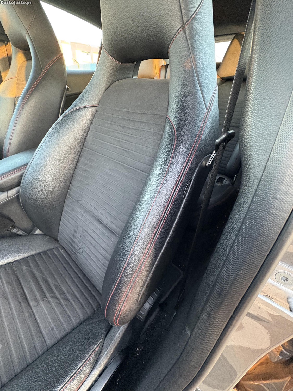 Mercedes-Benz GLA 200 AMG Line — fotografia 6