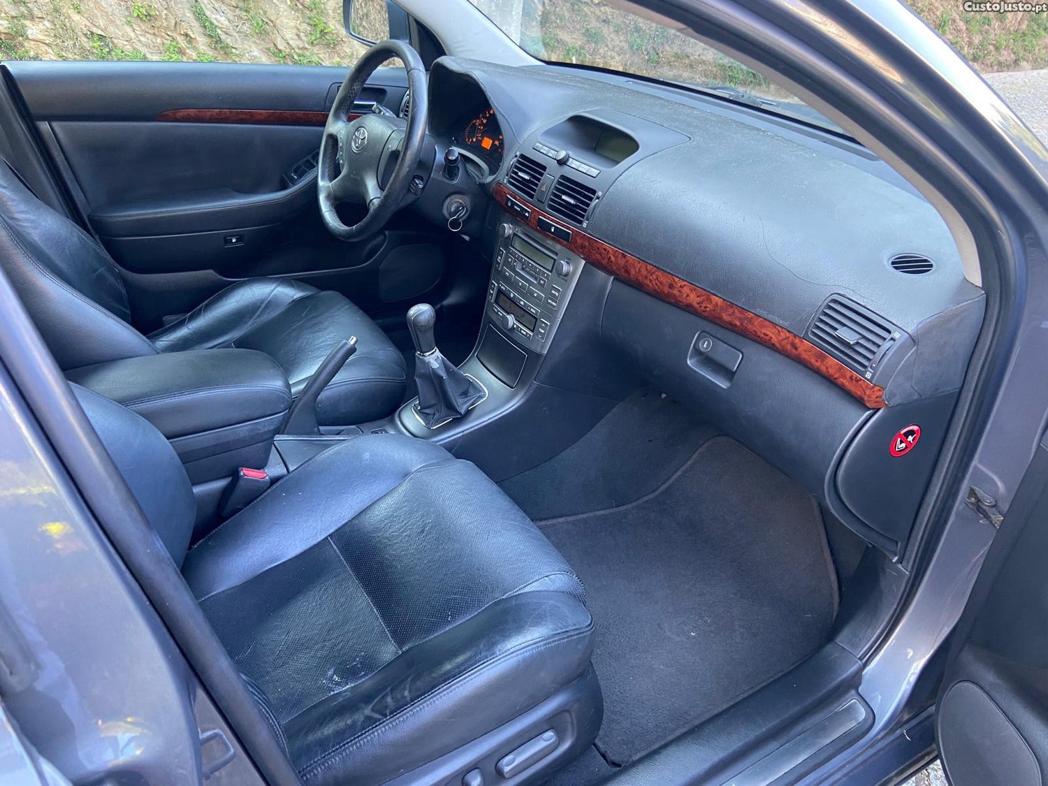 Toyota Avensis D4D 2.0 TD — fotografia 6