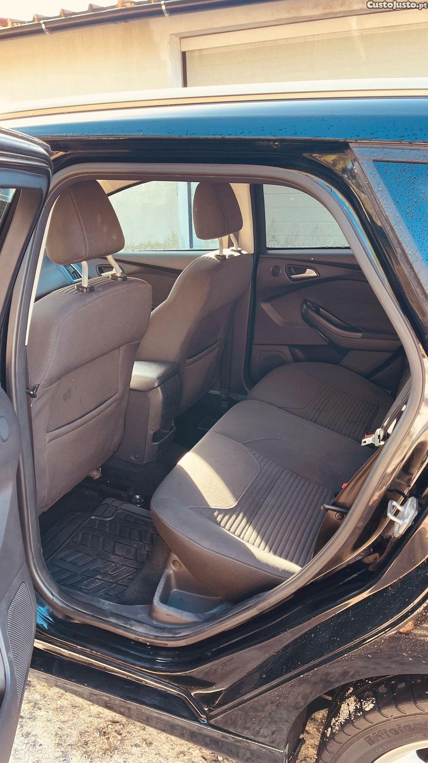 Ford Focus 1.5 tddi — fotografia 7