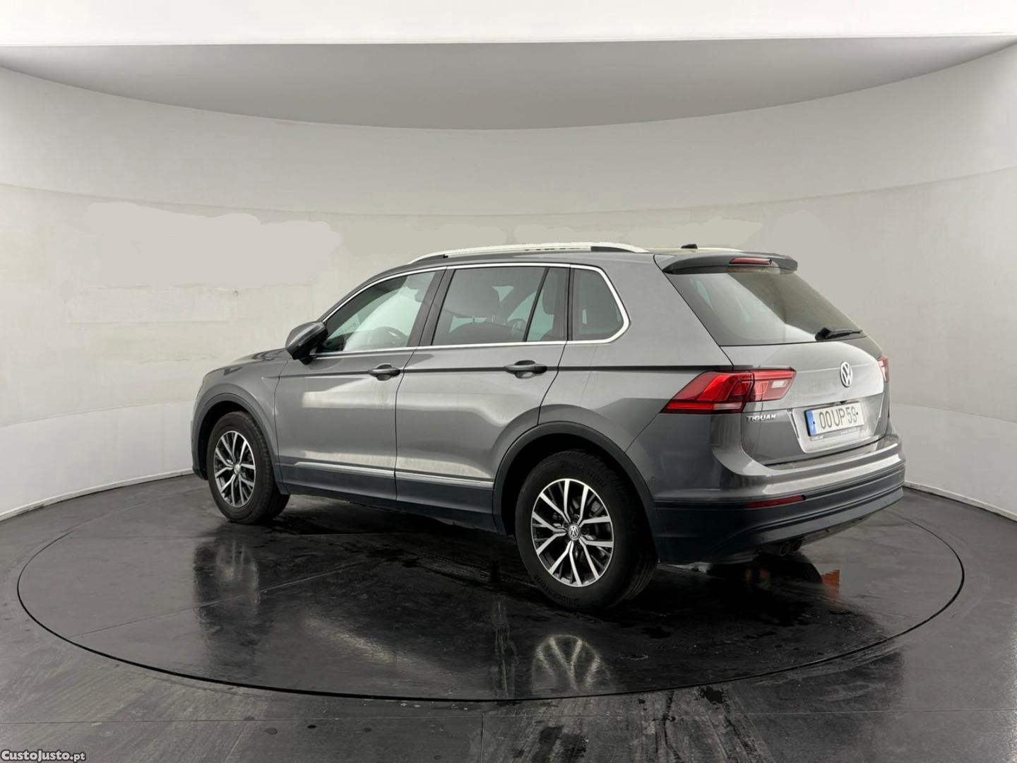 Volkswagen Tiguan 2.0 TDI CONFORTLINE — fotografia 12