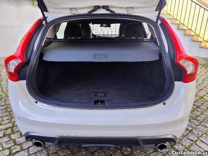 Volvo V60 R-Design — fotografia 7