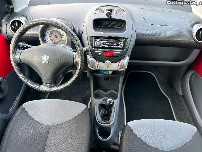 Peugeot 107 1.0 VVT-I — fotografia 5