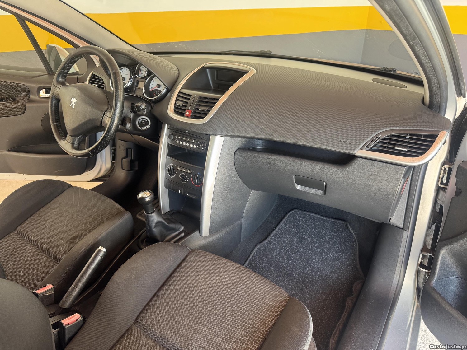 Peugeot 207 1.6 hdi 90cv — fotografia 6