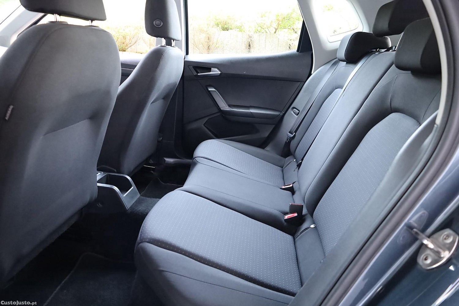SEAT Arona 1.0 TSI Style — fotografia 3