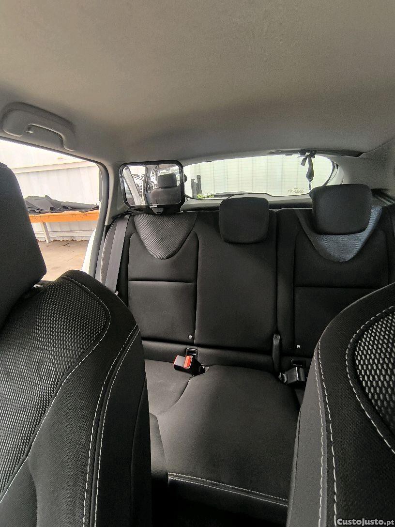 Renault Clio 4 1.5 dCi — fotografia 6