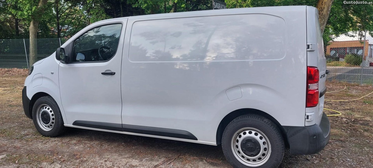 Peugeot e-Expert 75 kWh Semi-Vidrado Premium Standard — fotografia 4