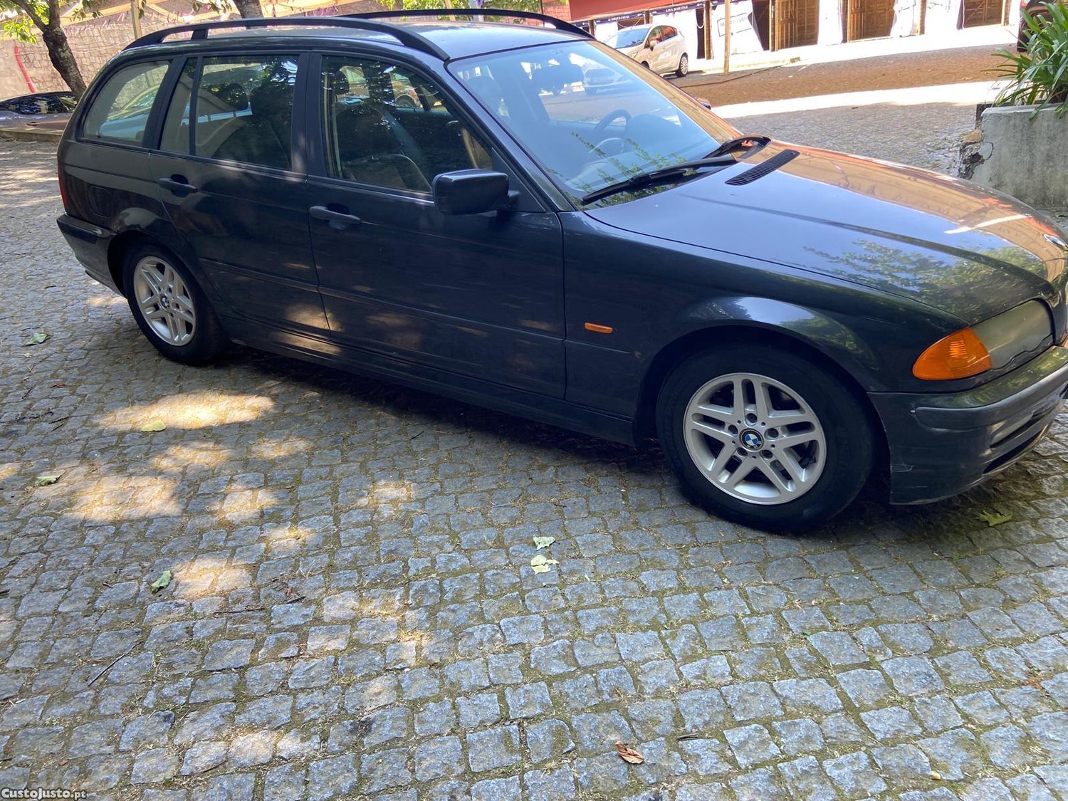 BMW 320 D Touring — fotografia 9