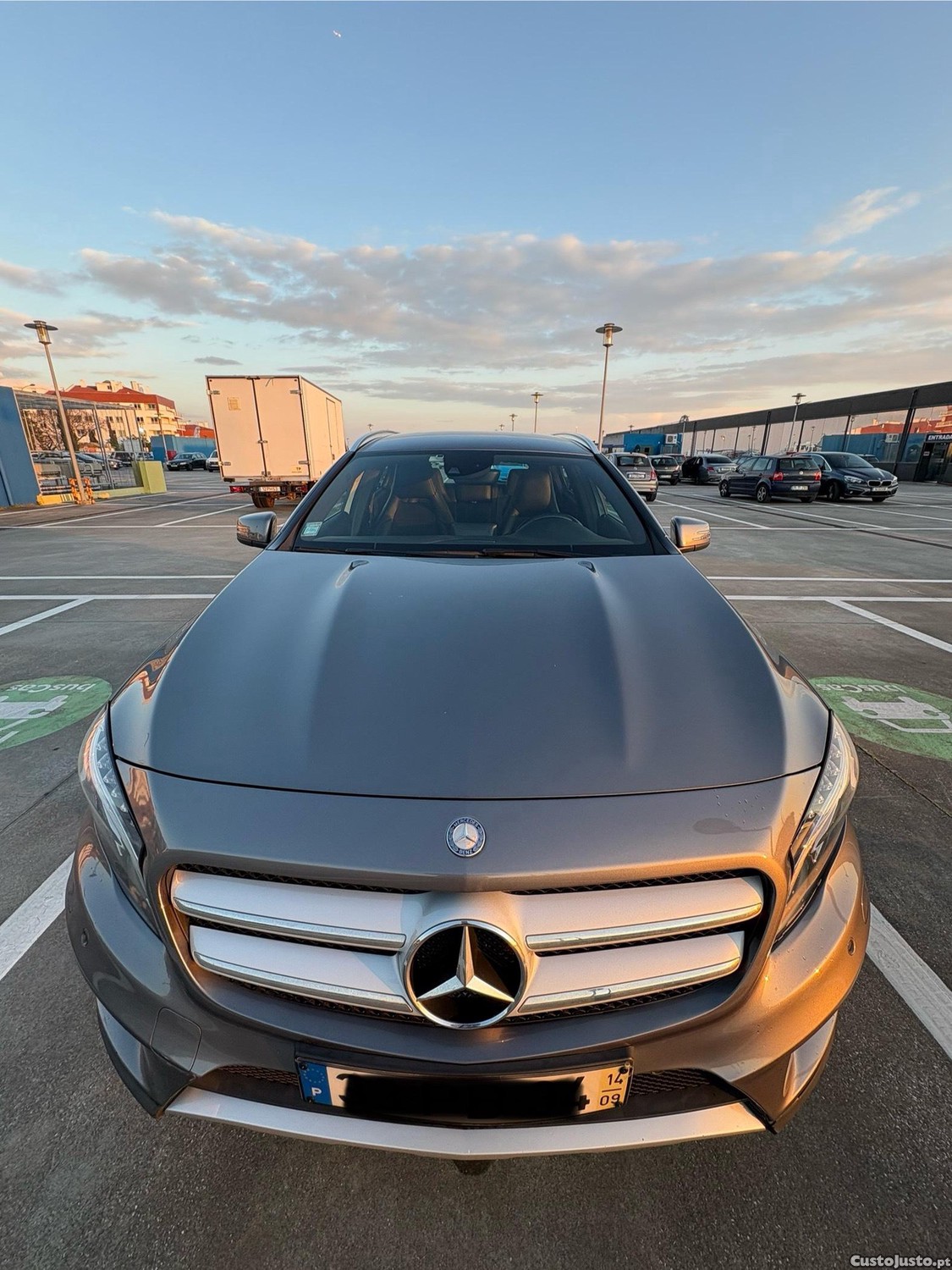 Mercedes-Benz GLA 200 AMG Line — fotografia 2