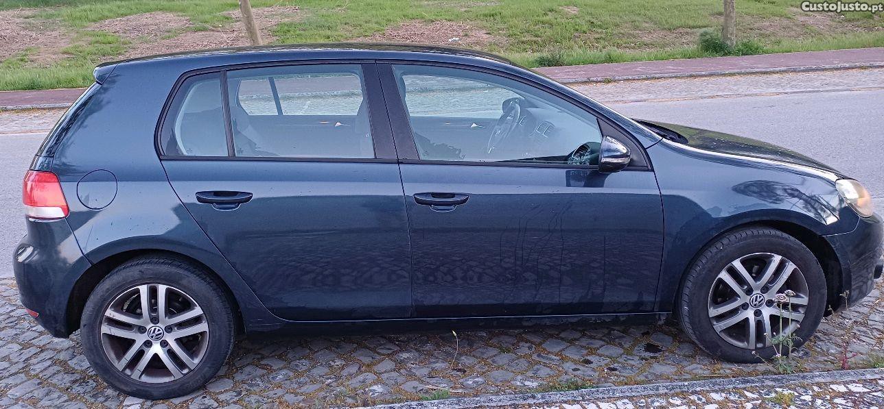 VW Golf 1.6TDI Confortline — photo 2