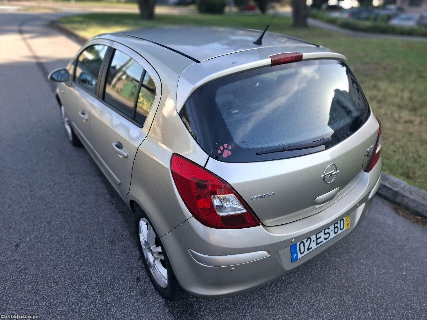 Opel Corsa Cosmo — fotografia 11