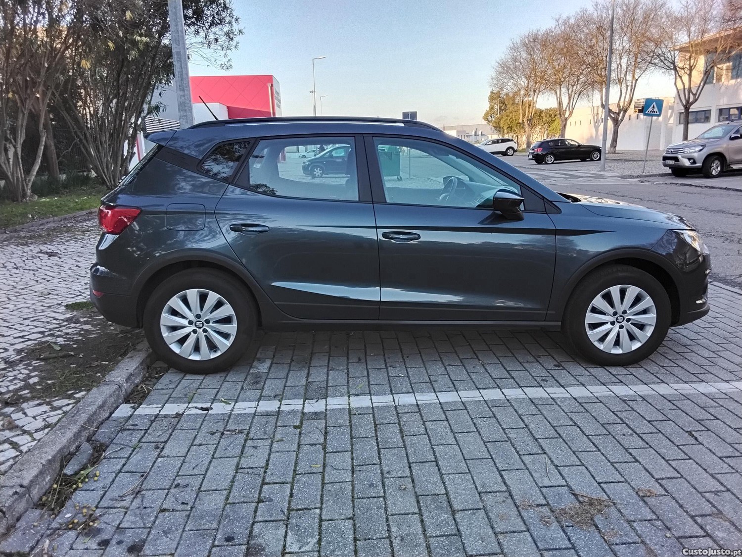 SEAT Arona 1.0 TSI STYLLE — fotografia 4