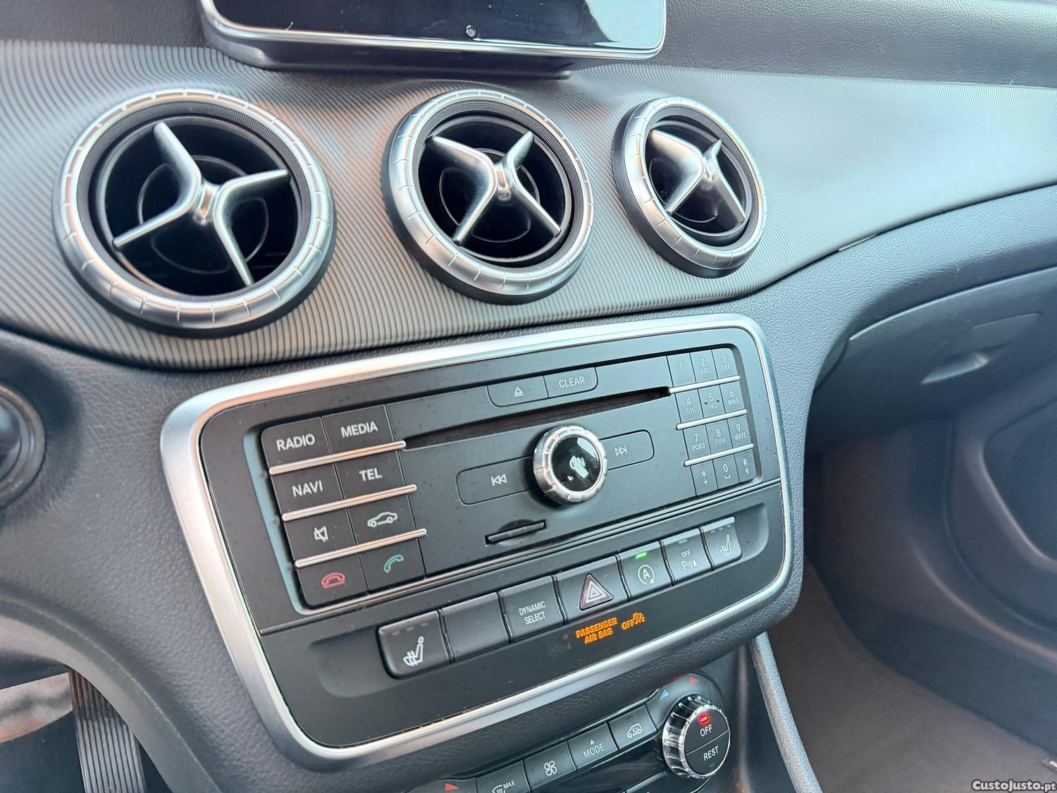 Mercedes-Benz CLA 200 d Aut. — fotografia 17