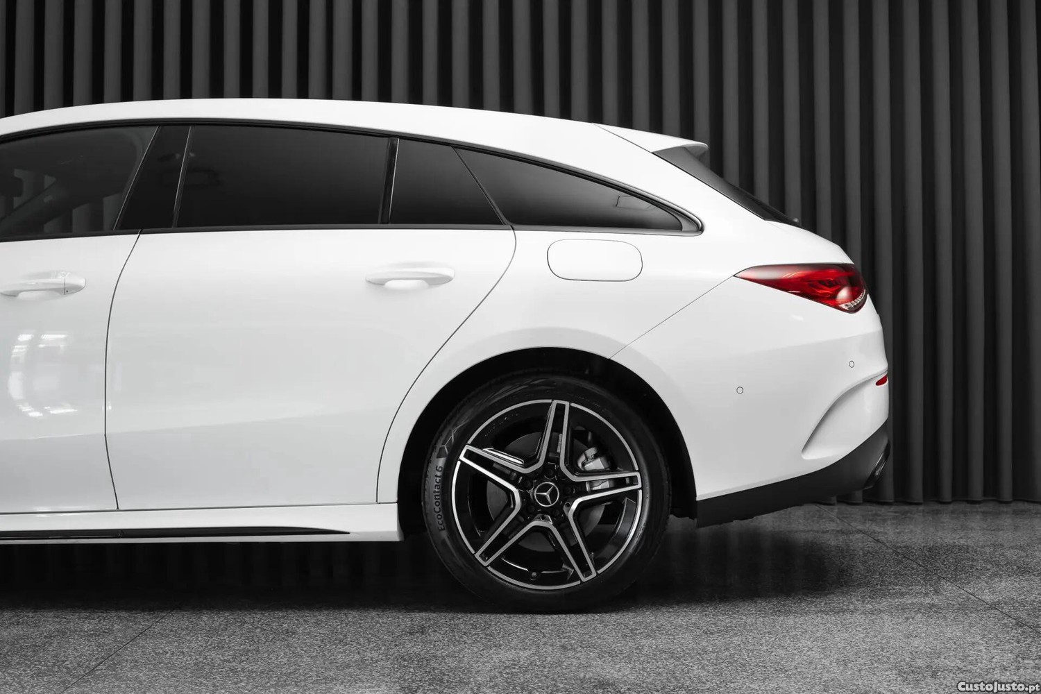 Mercedes-Benz CLA 250 e Shooting Brake AMG Line — fotografia 21