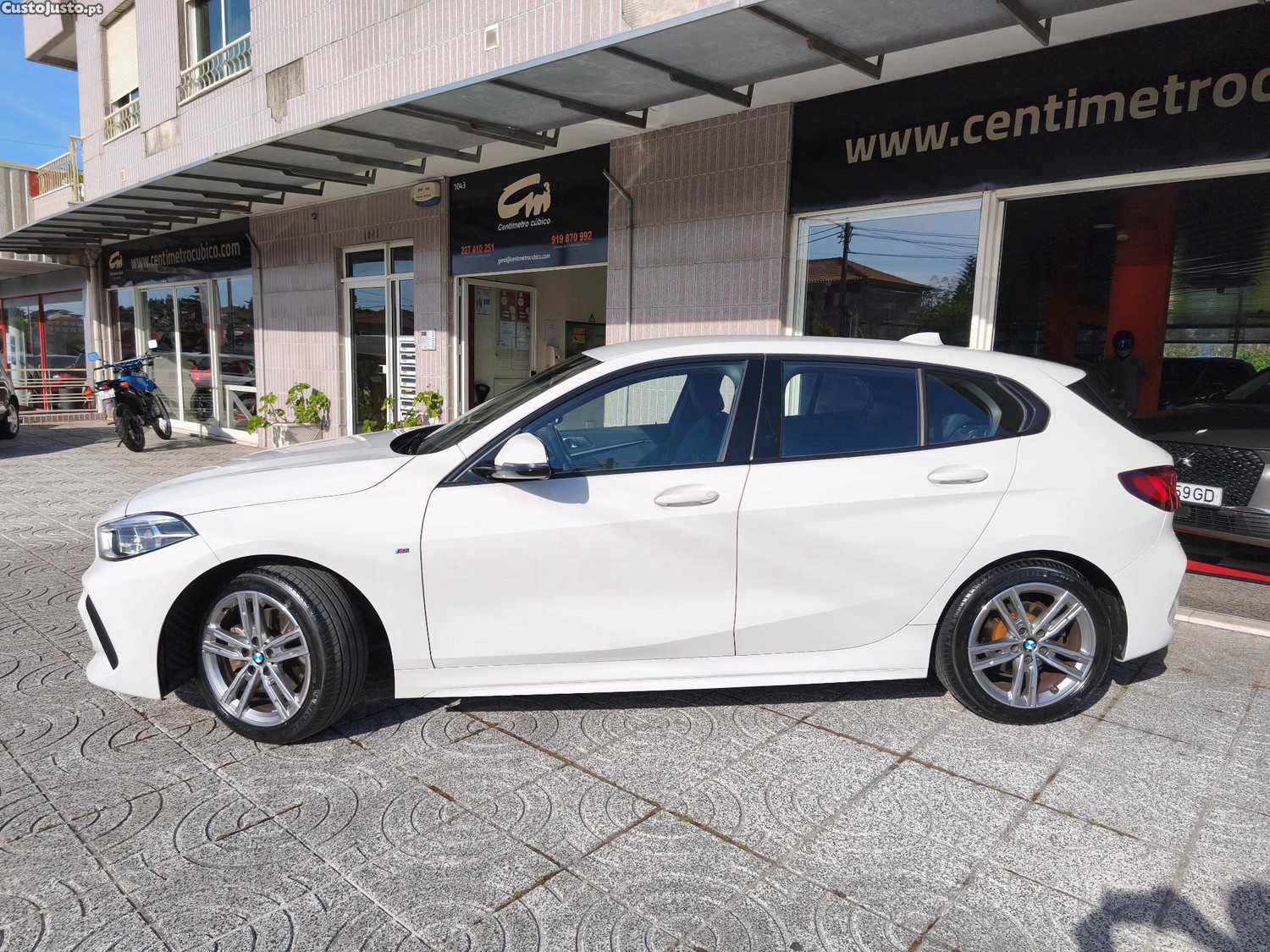 BMW 116 d Pack M 32 mil kms — fotografia 23
