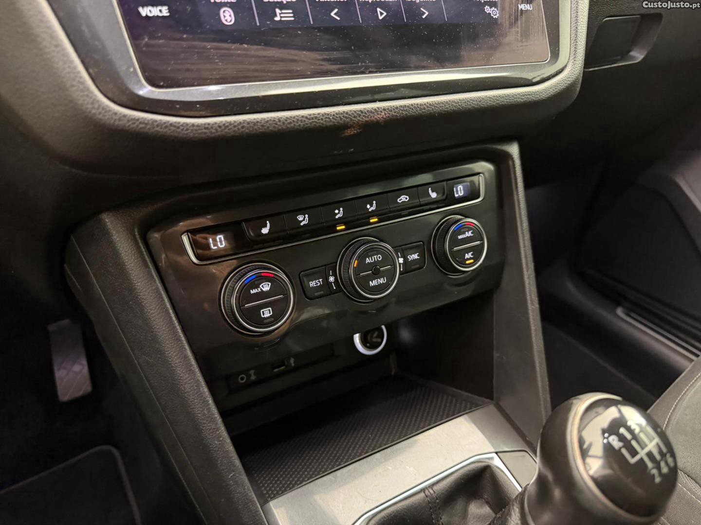 Volkswagen Tiguan 2.0 TDI CONFORTLINE — fotografia 6