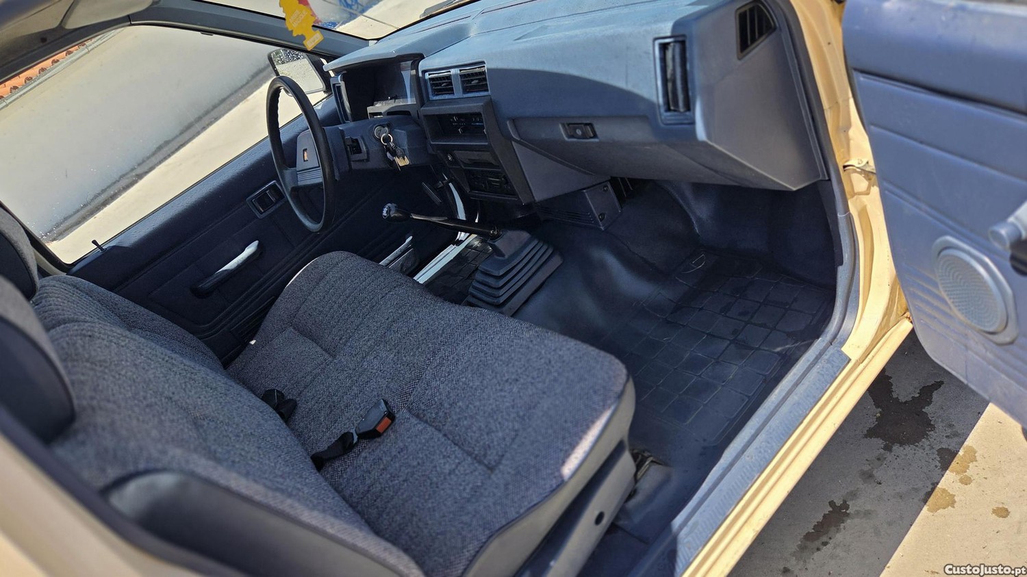 Nissan Pick Up King cab — fotografia 5