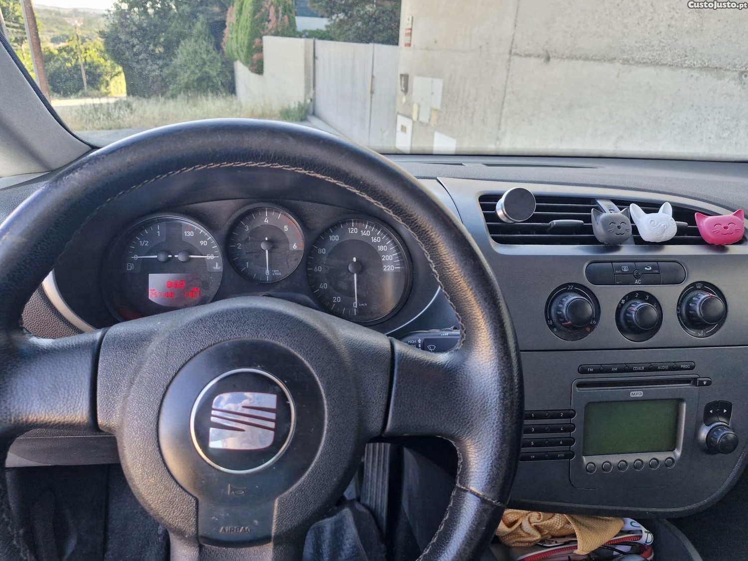 SEAT Leon 1p — fotografia 3