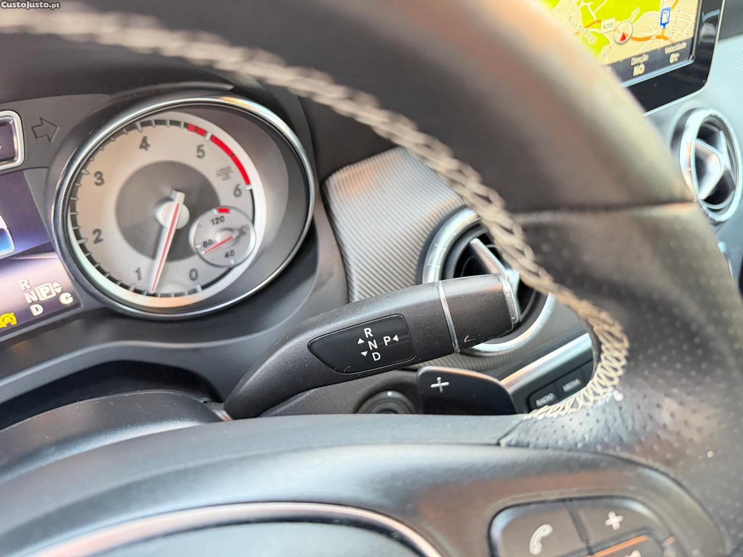 Mercedes-Benz CLA 200 d Aut. — fotografia 12