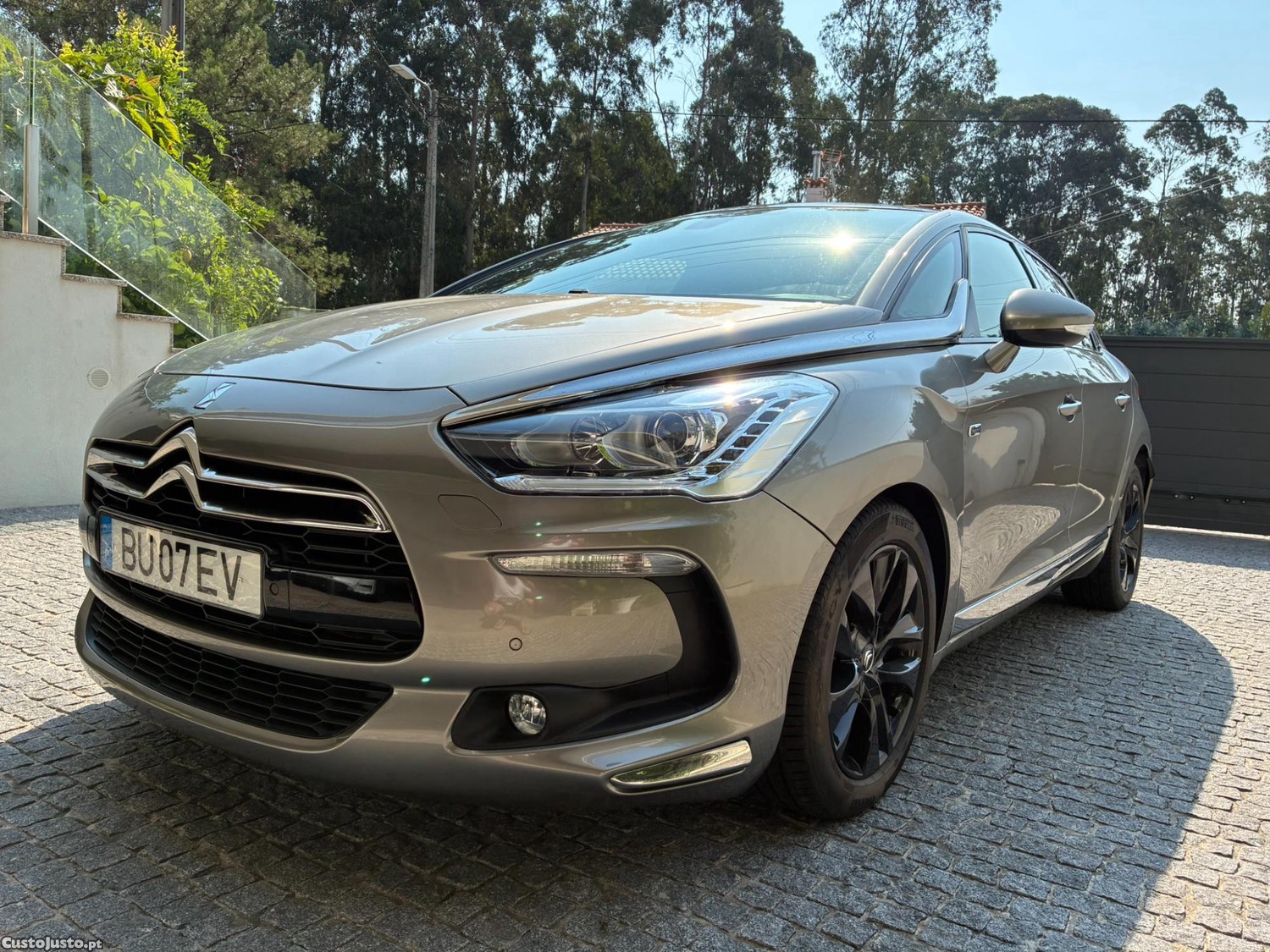 Citroën DS5 2.0 HDi Hybrid X4 Sport Chic 152mkm — fotografia 5