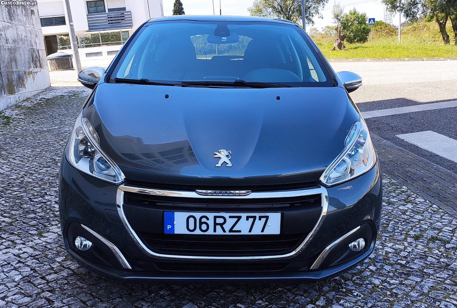 Peugeot 208 1.6 BlueHDi Style Nacional — fotografia 7