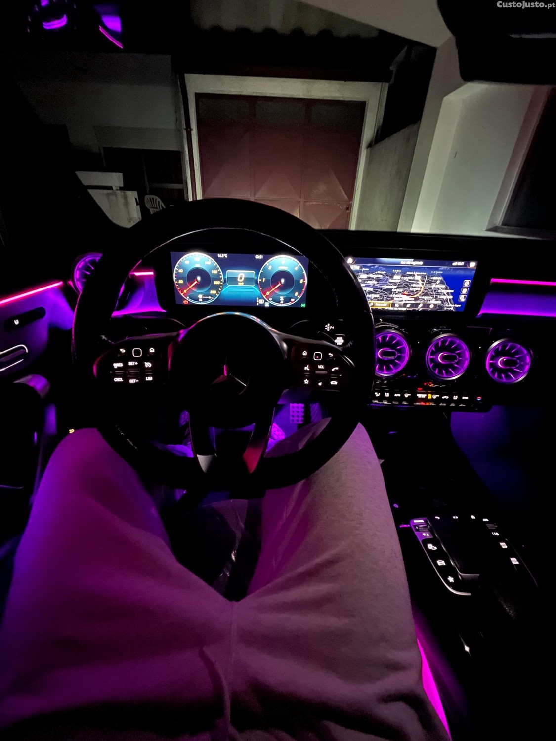 Mercedes-Benz CLA 180 AMG — fotografia 7