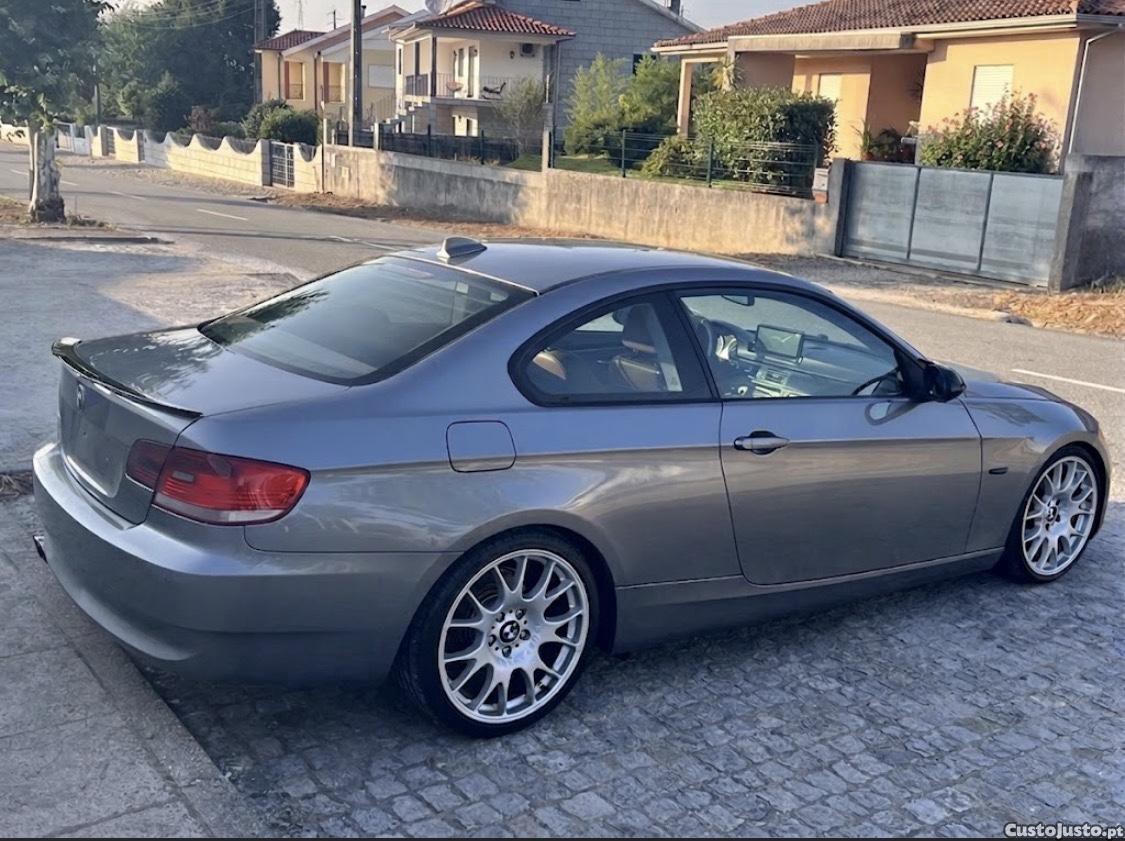 BMW 320 coupe — fotografia 11