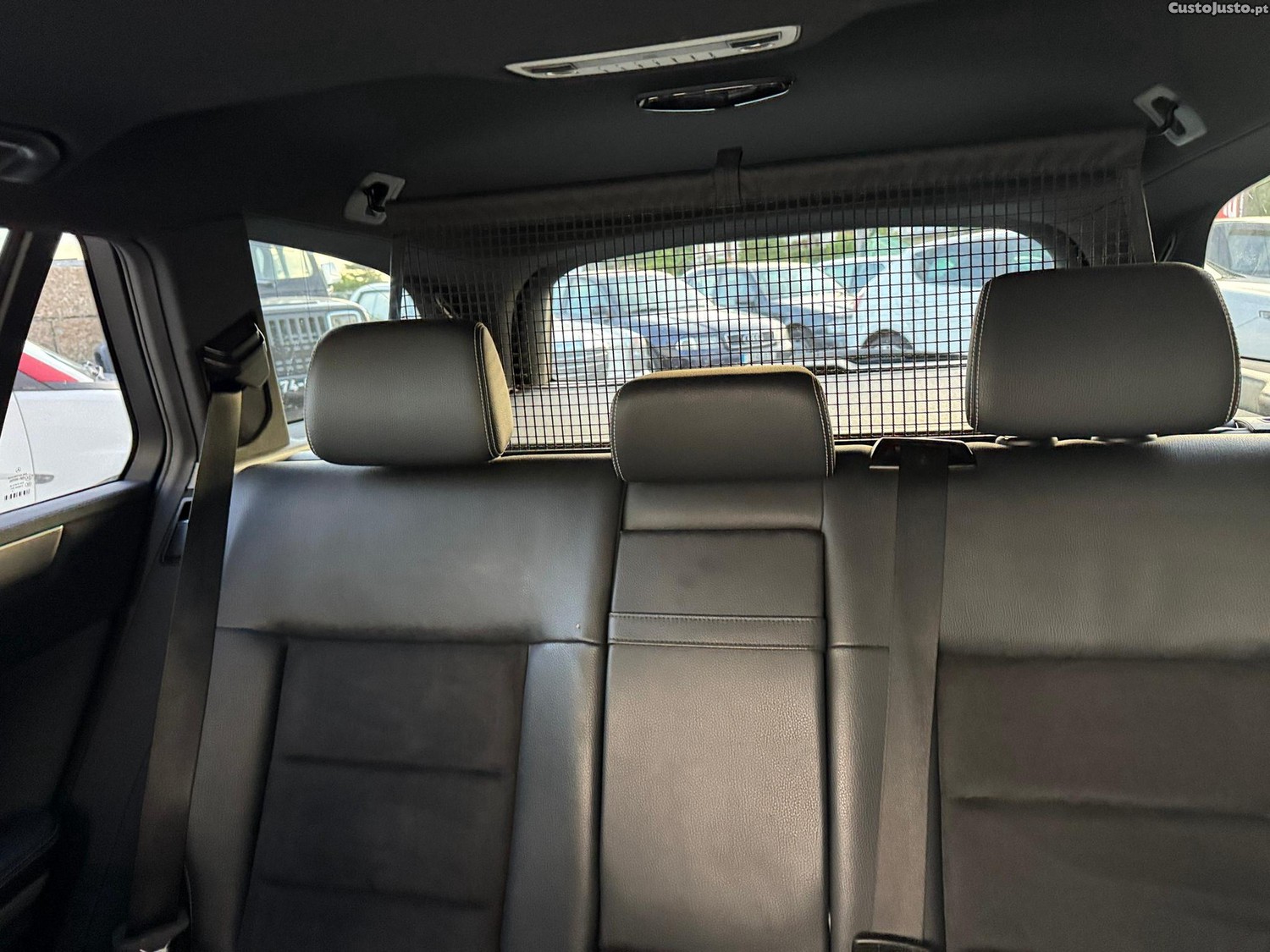 Mercedes-Benz E 250 AMG cx.7G Tronic — fotografia 9